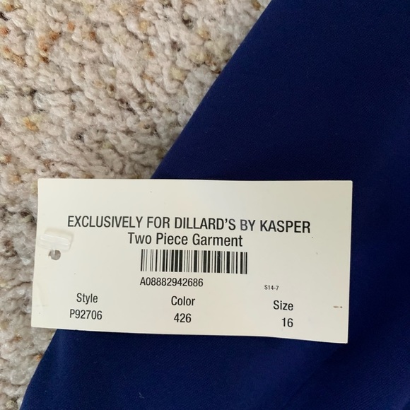 New Skirt Kasper navy blue woman’s size 16P - Picture 3 of 4